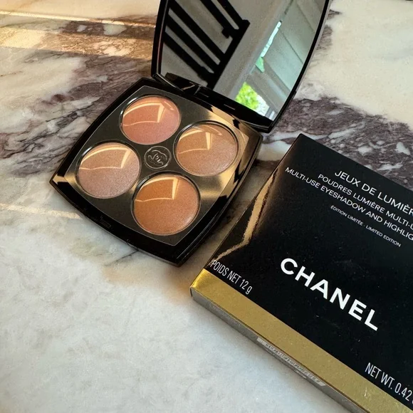 JEUX DE LUMIÈRES  Chanel Multi-Use Eyeshadow and Highlighter Palette - Picture 3 of 4